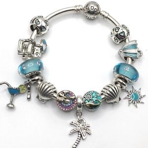 Pandora Bracelet With Mix Charms plus x2 Pandora Beads